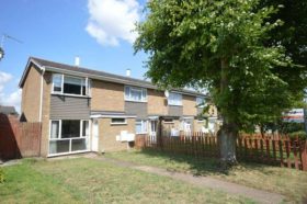 2 bedroom Detached f...